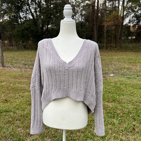 NWOT Sweater - Picture 1 of 4